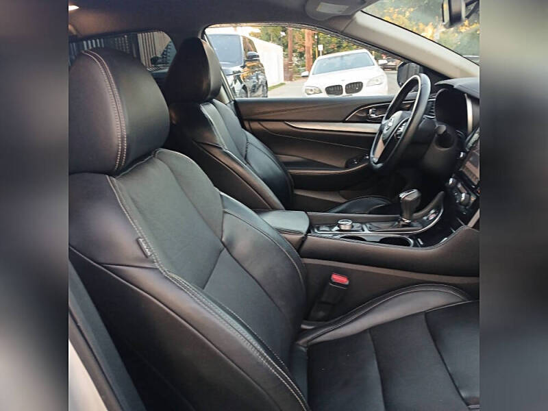 2017 Nissan Maxima