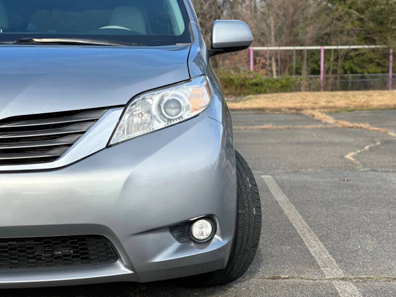 2011 Toyota Sienna
