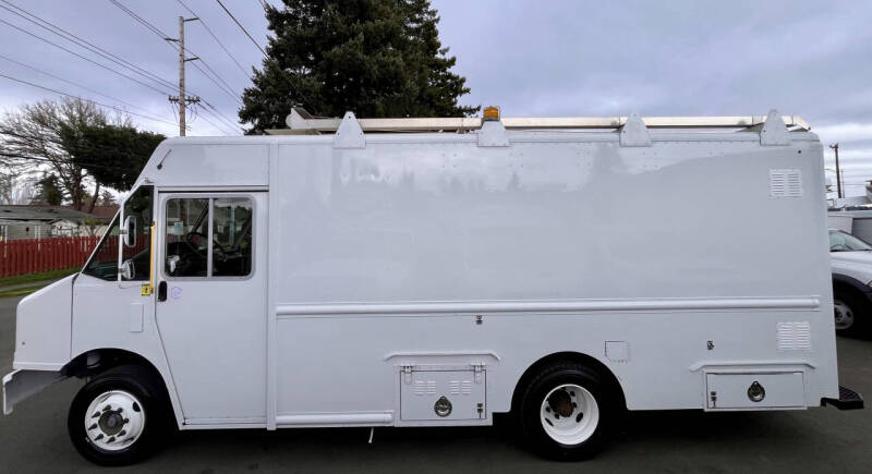 2016 Freightliner MT55 Chassis