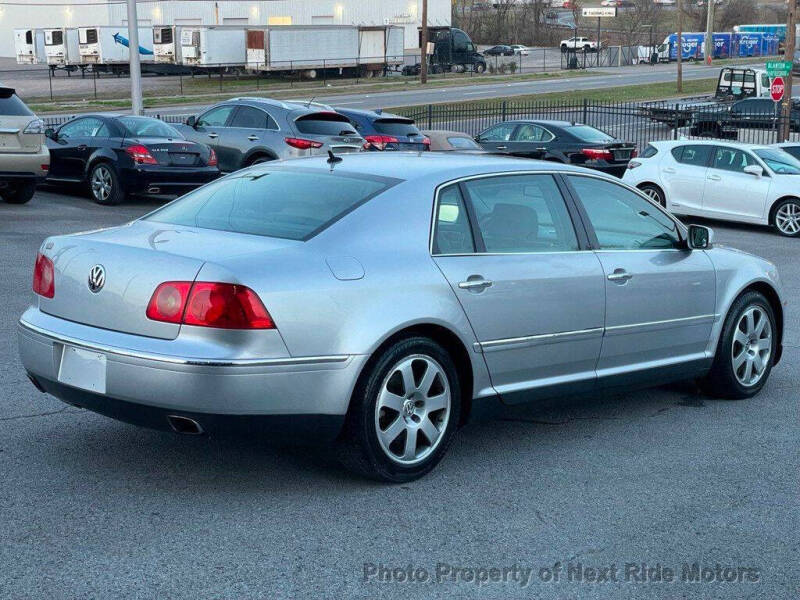 2004 Volkswagen Phaeton V8