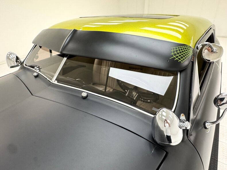 1950 Ford Deluxe
