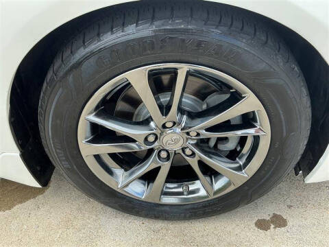 2015 Infiniti Q50