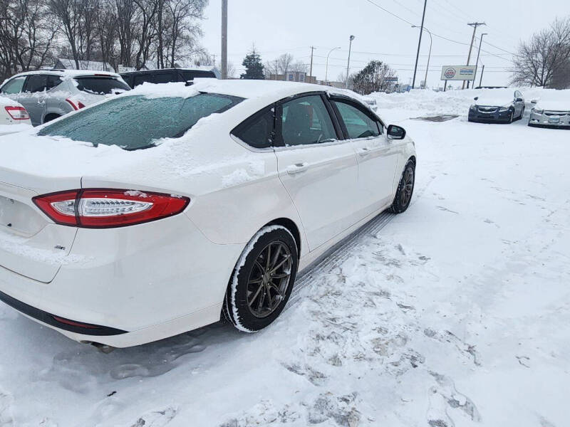 2014 Ford Fusion SE
