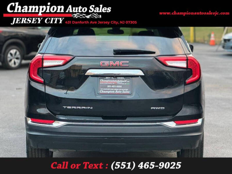 2023 GMC Terrain SLT