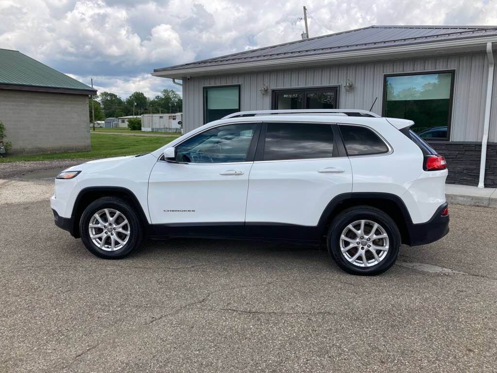 2018 Jeep Cherokee for sale at Cambridge Used Cars in Cambridge, OH