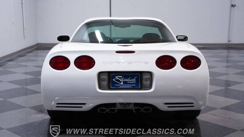 2004 Chevrolet Corvette