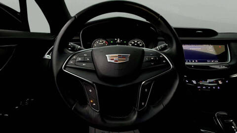 2022 Cadillac XT5 Luxury