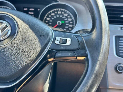 2017 Volkswagen Golf TSI SE