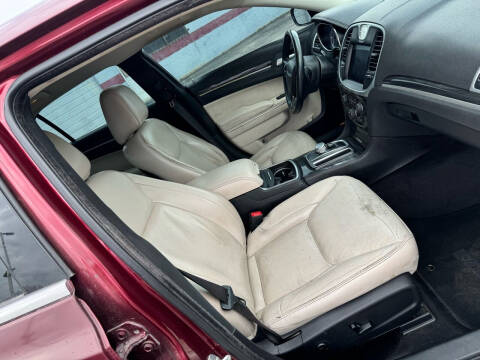 2017 Chrysler 300 Limited