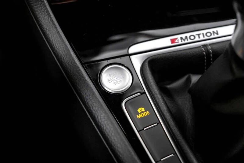 2019 Volkswagen Golf R 4Motion