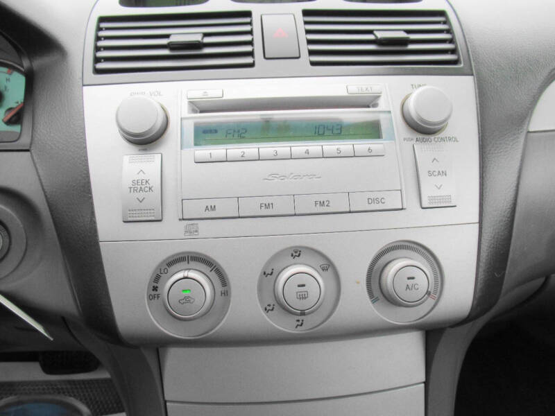 2005 Toyota Camry Solara SE