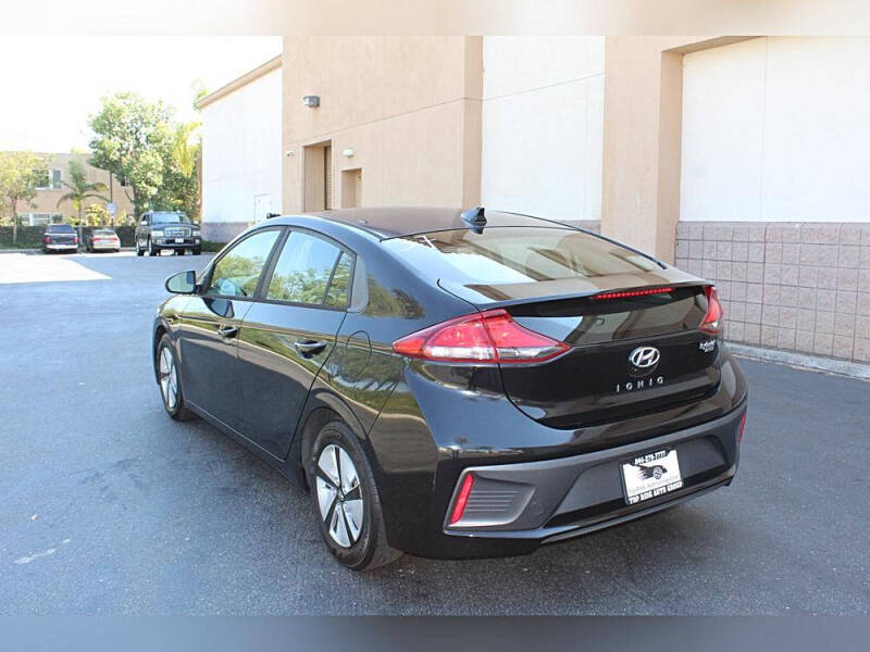 2017 Hyundai Ioniq Hybrid Blue