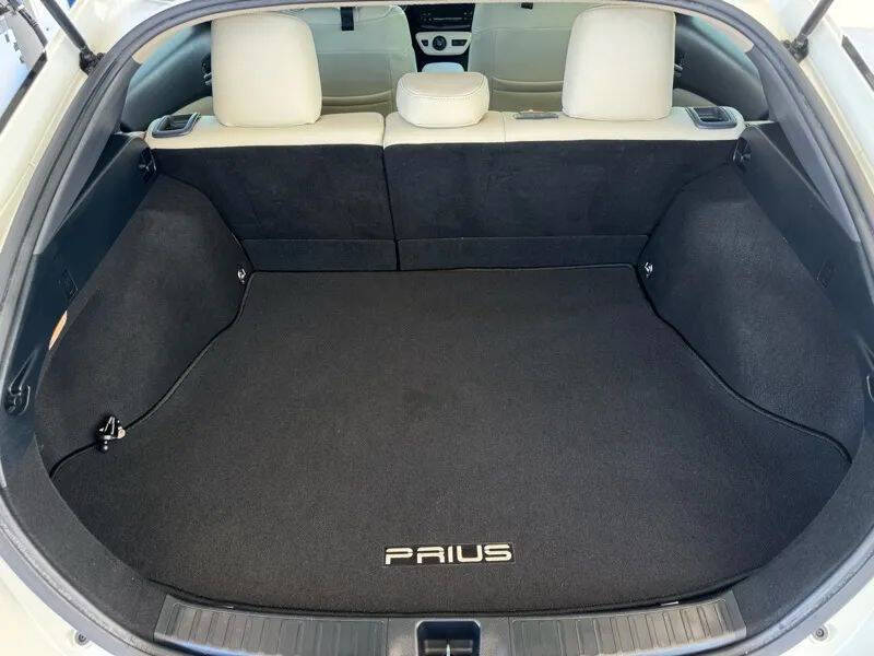 2016 Toyota Prius Two