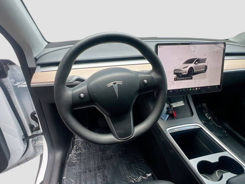 2025 Tesla Model Y Long Range