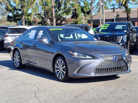 2019 Lexus ES 300h