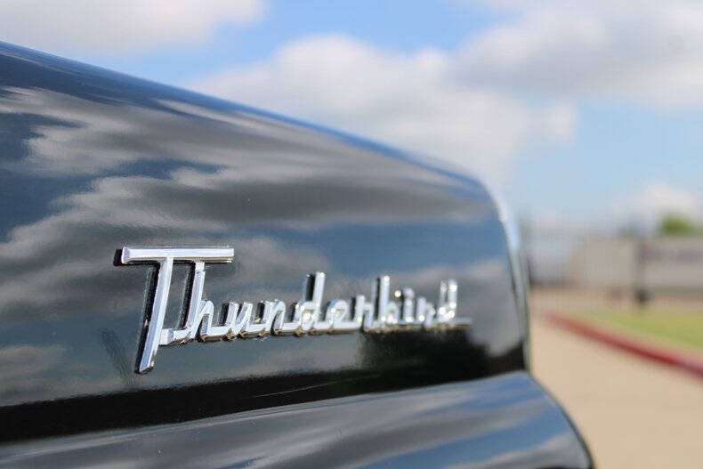 1956 Ford Thunderbird