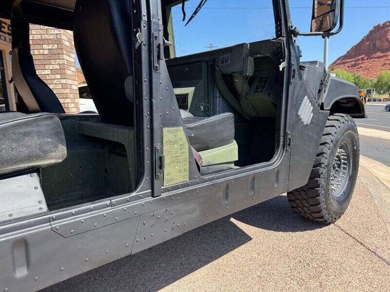 1987 AM General HMMWV