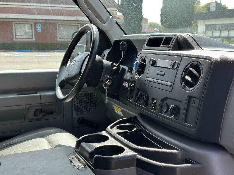 2009 Ford E-Series E-250
