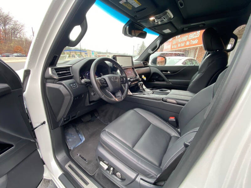 2022 Lexus LX 600 Premium