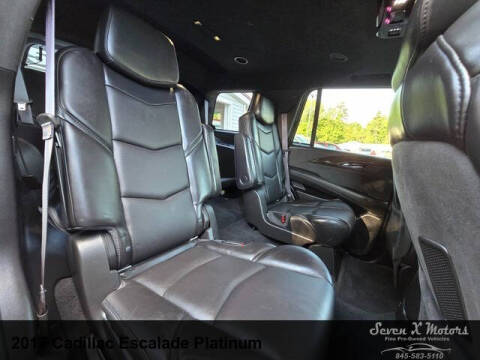 2017 Cadillac Escalade Platinum