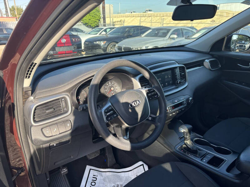 2019 Kia Sorento LX V6