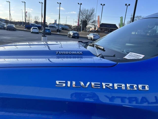 2025 Chevrolet Silverado 1500 Custom