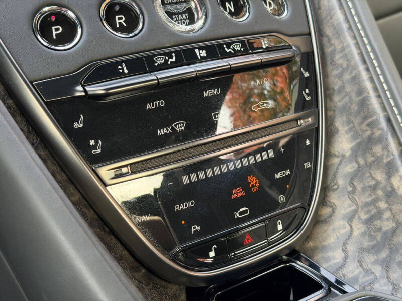 2023 Aston Martin DB11 Volante