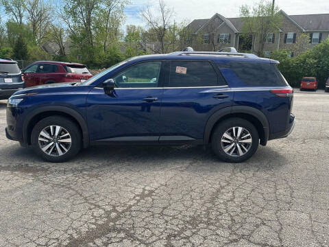 2024 Nissan Pathfinder for sale at Auto Center of Columbus in Columbus OH