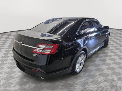 2018 Ford Taurus SEL