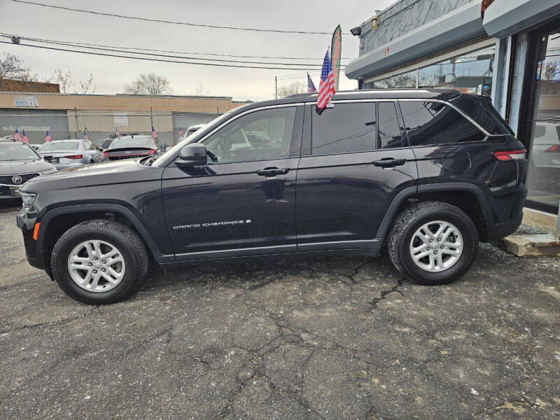 2022 Jeep Grand Cherokee Laredo