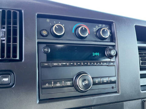 2022 GMC Savana 2500