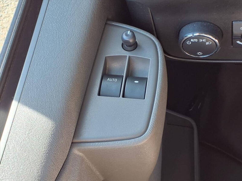 2023 GMC Savana 2500