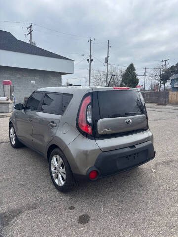 2014 Kia Soul +