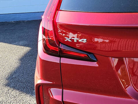 2025 Cadillac XT4 Premium Luxury