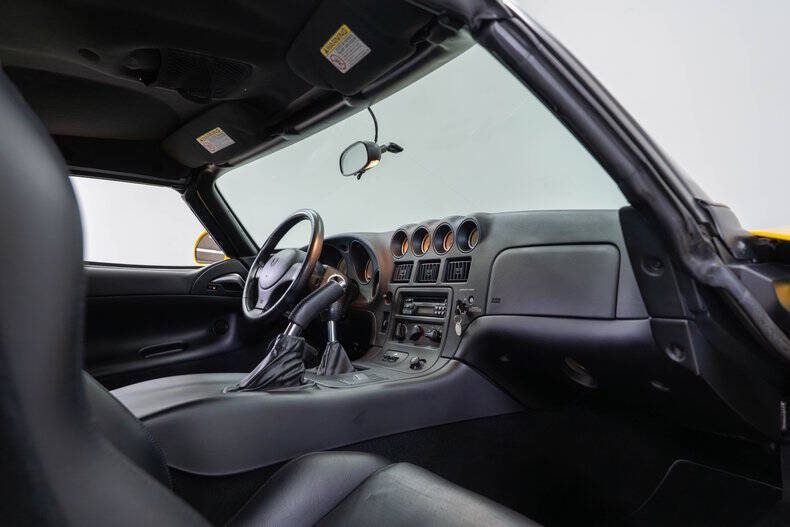 2001 Dodge Viper RT/10