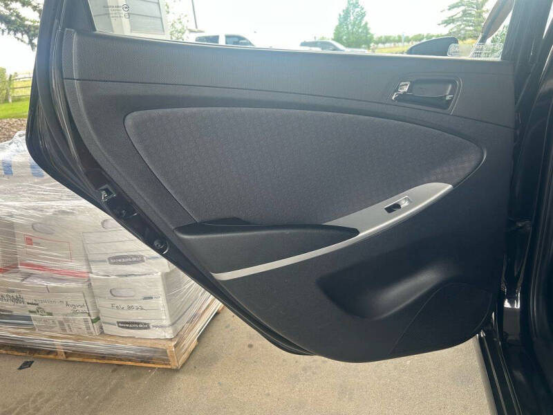 2012 Hyundai Accent SE