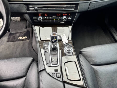 2012 BMW 5 Series 550i
