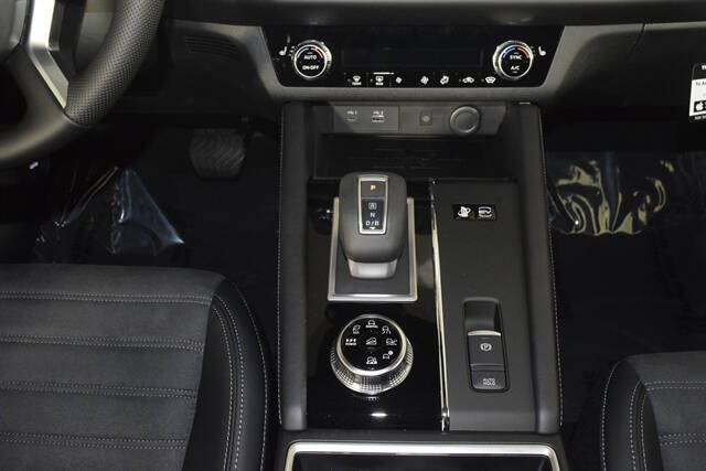 2025 Mitsubishi Outlander PHEV SE