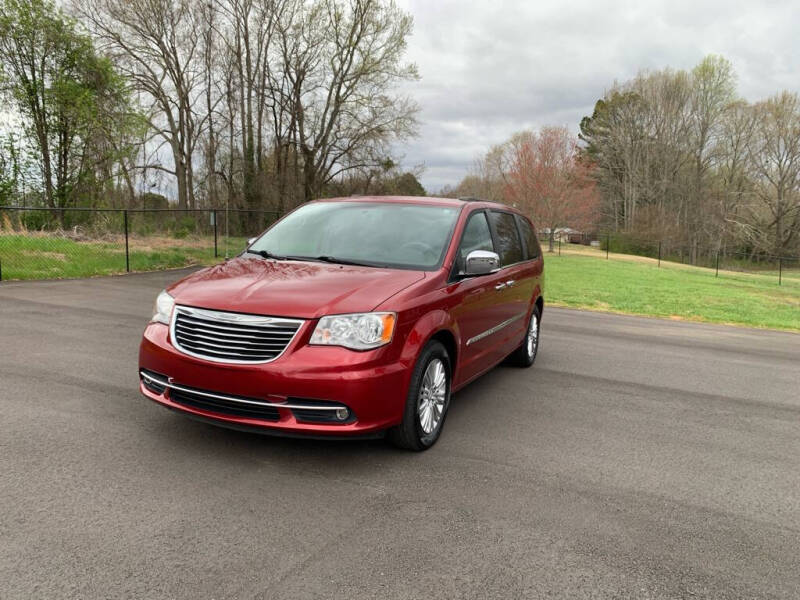 2015 Chrysler Town and Country Touring-L