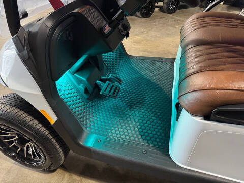 2026 E-Z-GO RXV 4