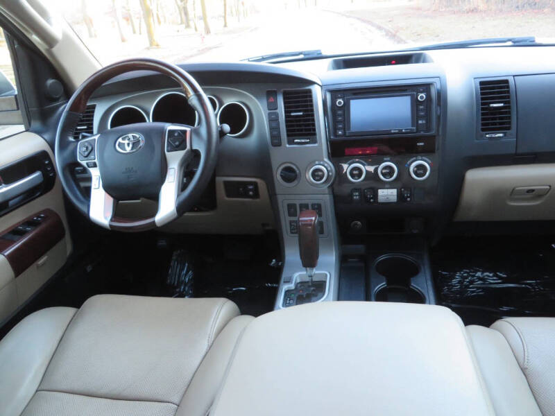 2014 Toyota Sequoia Platinum