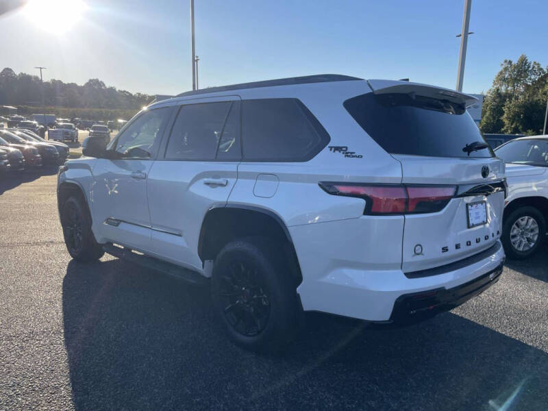 2025 Toyota Sequoia Platinum