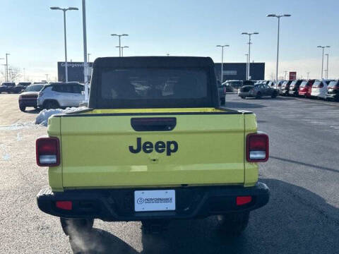 2023 Jeep Gladiator Sport