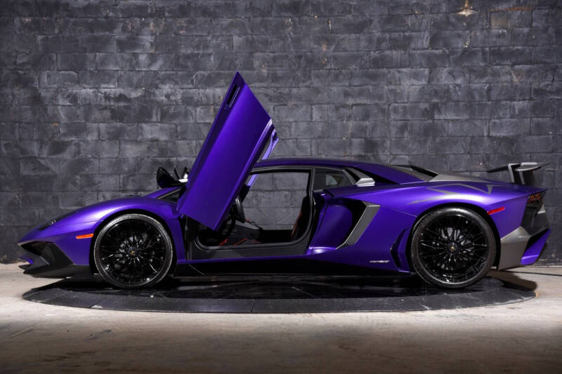 2016 Lamborghini Aventador LP 750-4 SV