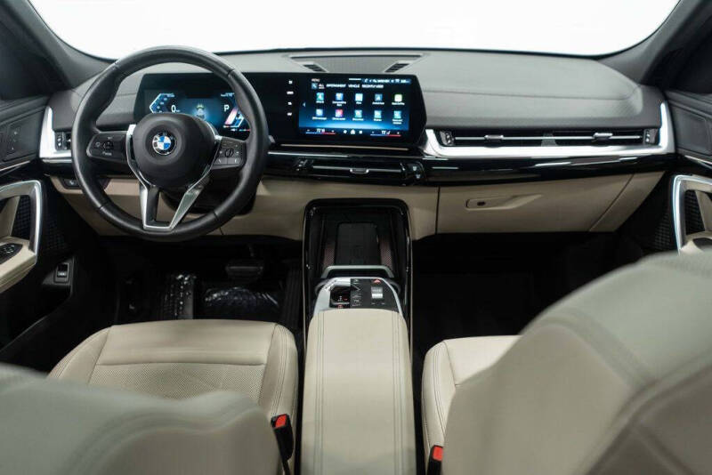 2025 BMW X2 xDrive28i