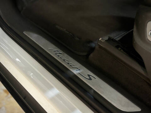 2015 Porsche Macan S