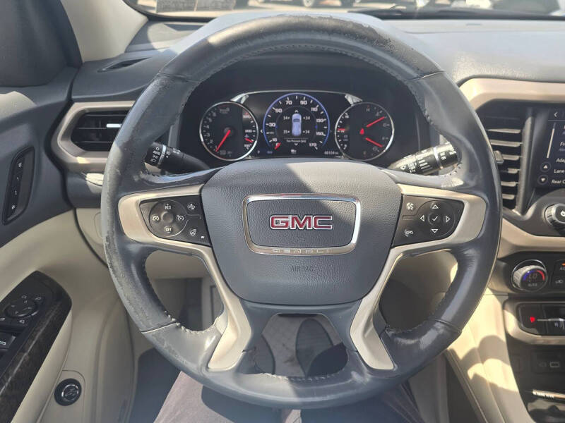 2022 GMC Acadia Denali