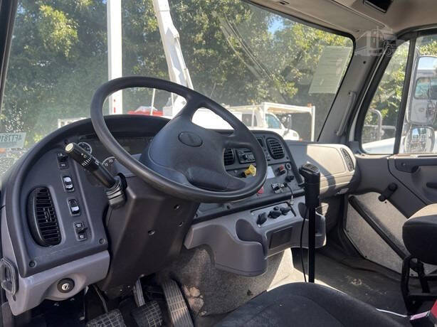 2013 Freightliner M2 112