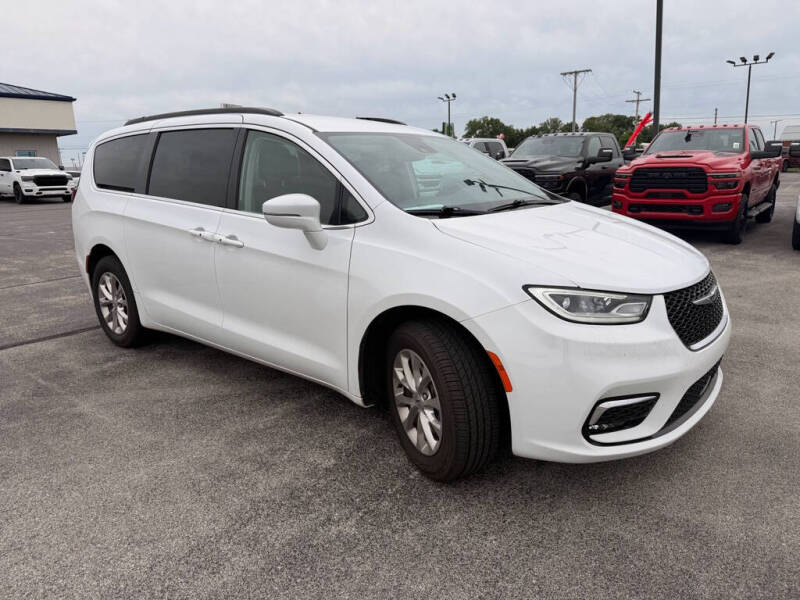 2022 Chrysler Pacifica Touring L