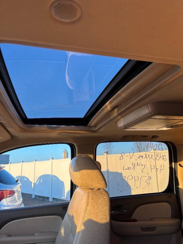 2014 Chevrolet Suburban LTZ